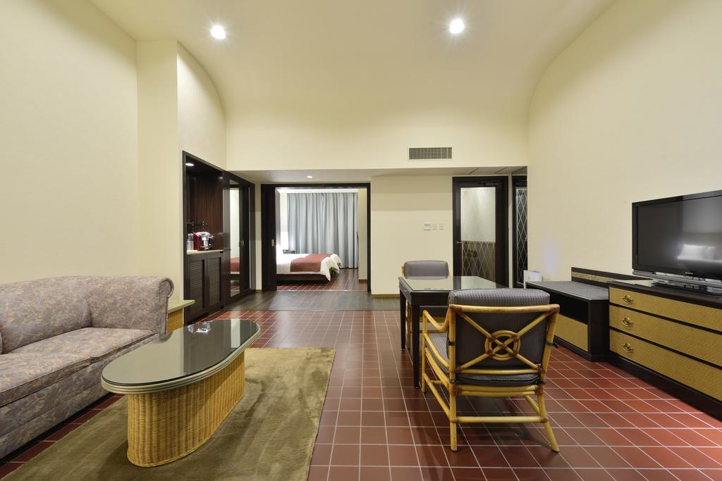 Exes Ishigaki Hotel Ishigaki  Kültér fotó